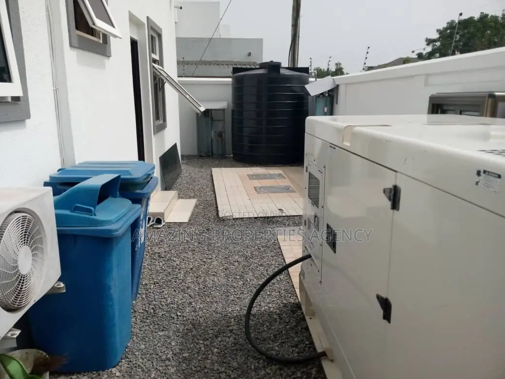 4bdrm House in Airport Residential Area for sale in Airport Residential Area