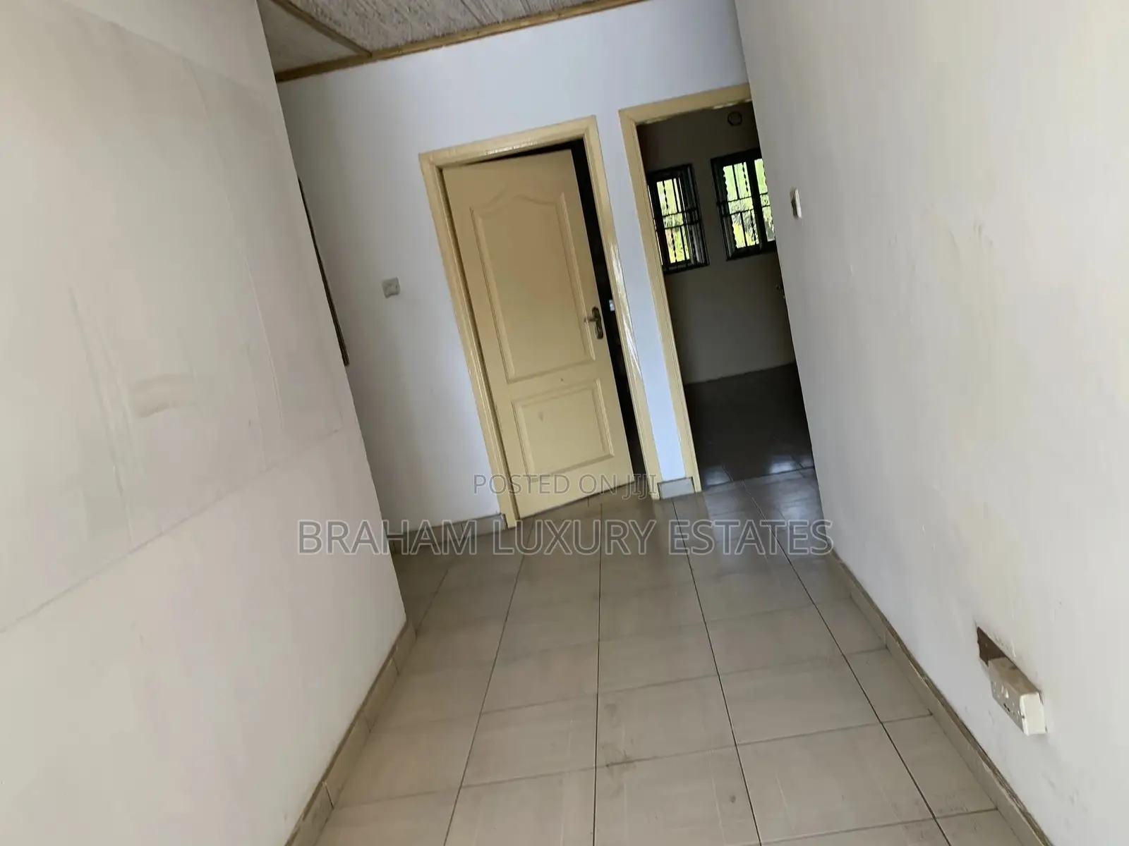 Office Space Available for Rent at Spintex 18 Junction. in Spintex