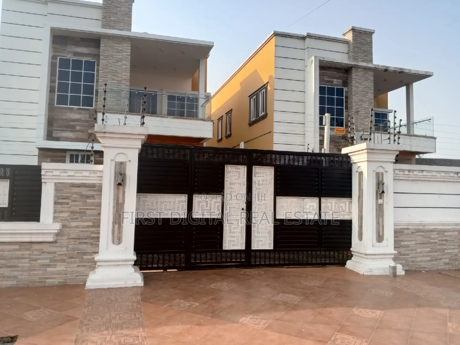 4bdrm Duplex in First Digital Real, West Hills Mall Area for sale in West Hills Mall Area