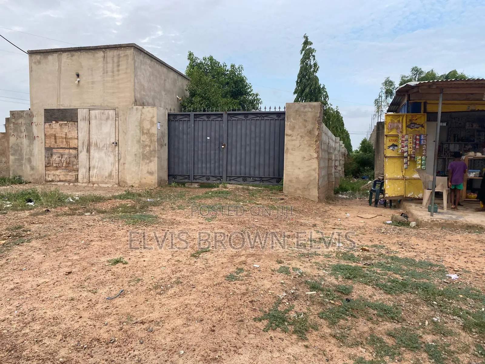 Uncomplited Apartment for Sale at Santeo Call for Infor in Ashaley Botwe