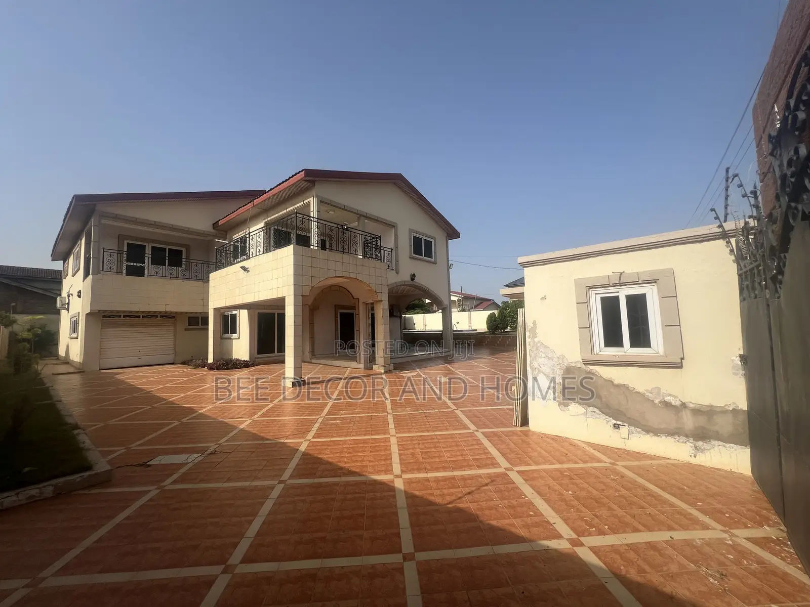 5bdrm Mansion in Bee Decor & Homes, East Legon for sale in East Legon