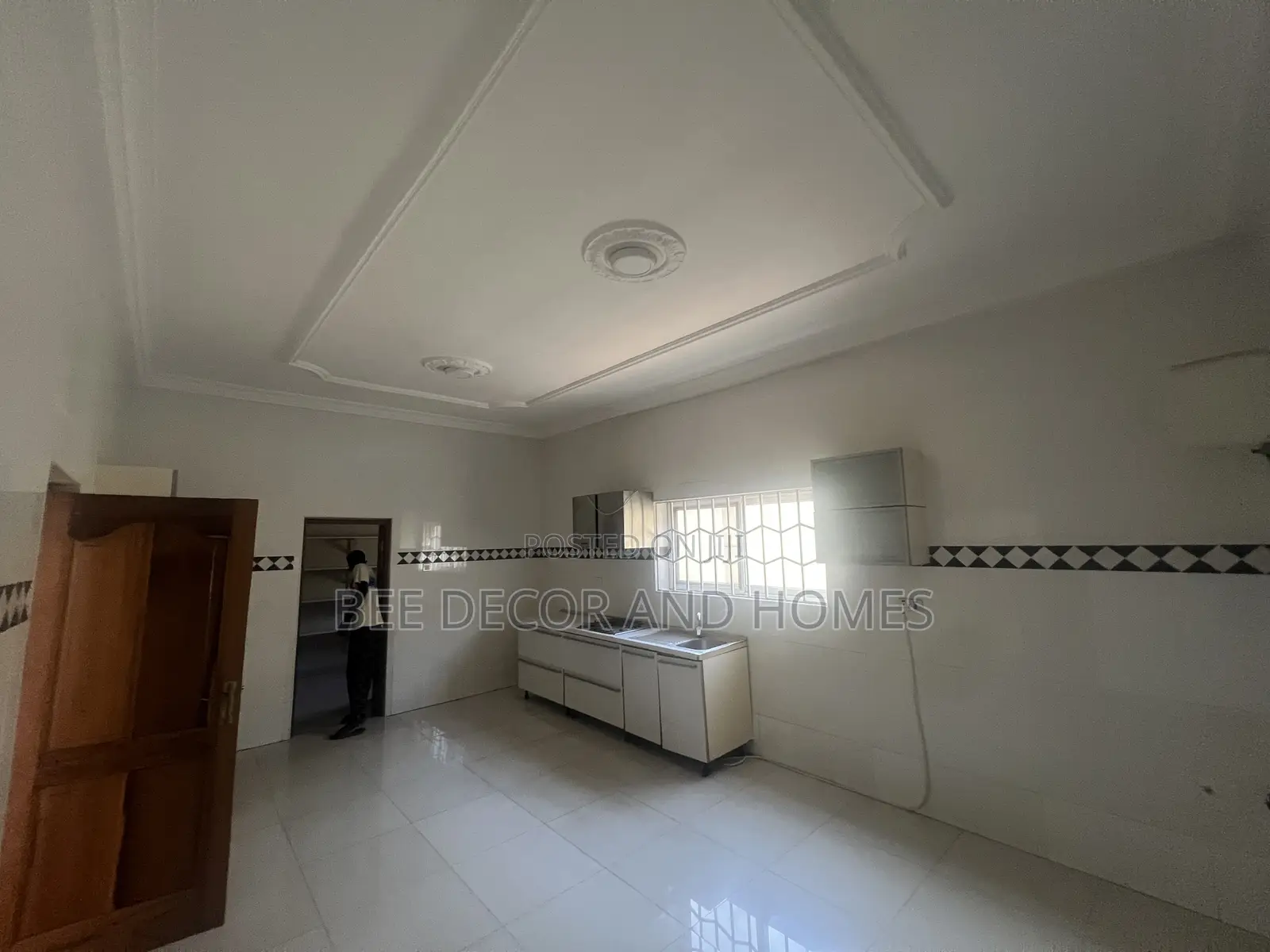 5bdrm Mansion in Bee Decor & Homes, East Legon for sale in East Legon