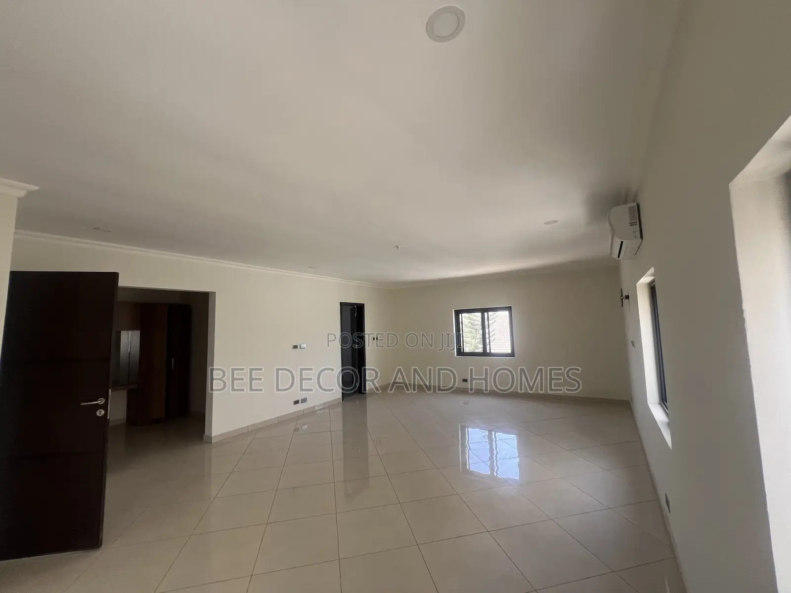 5bdrm Mansion in Bee Decor And Homes, East Legon for sale in East Legon