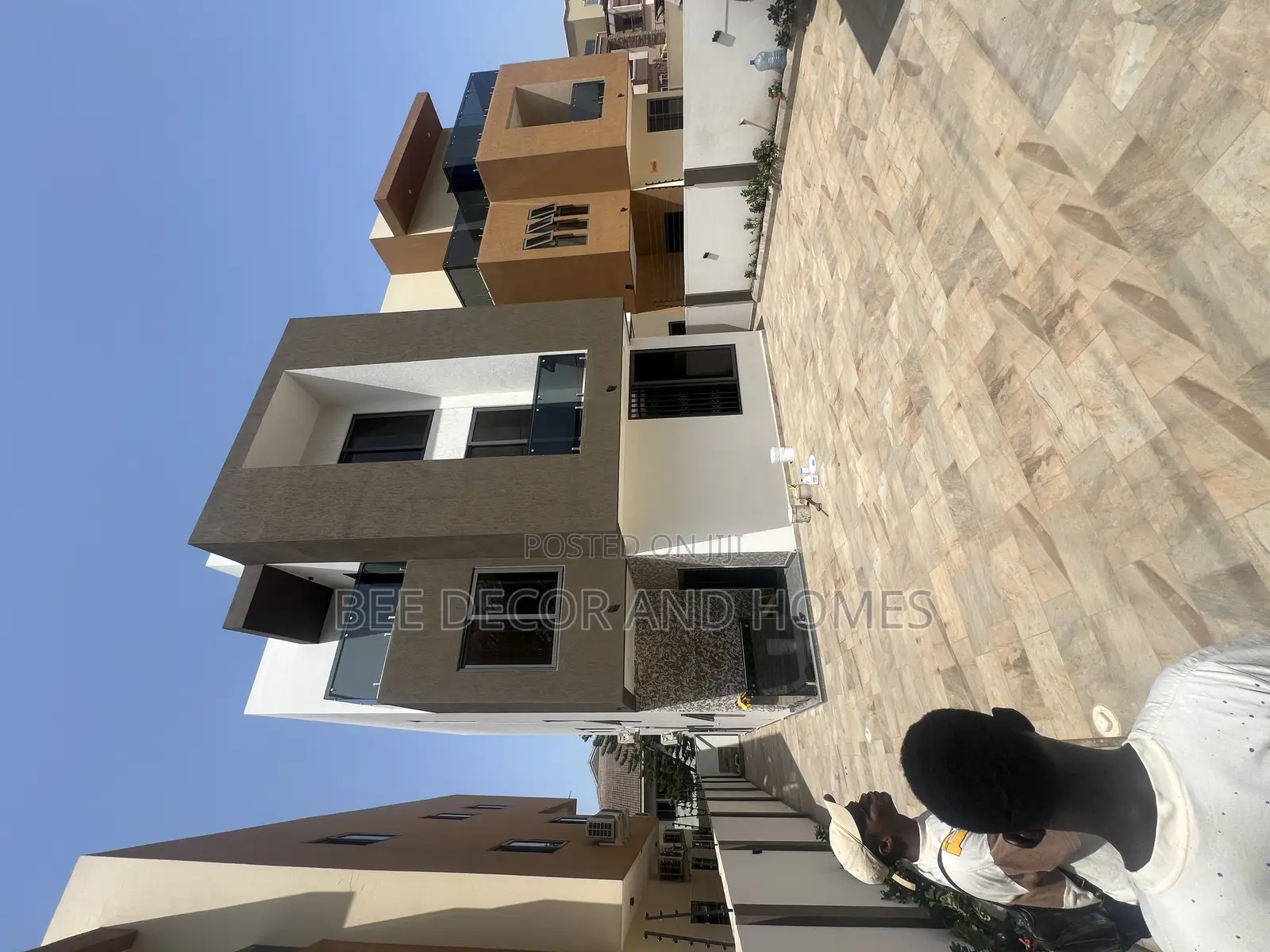 5bdrm Mansion in Bee Decor And Homes, East Legon for sale in East Legon