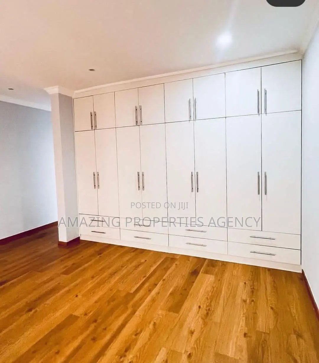 5bdrm House in Cantonments for sale in Cantonments