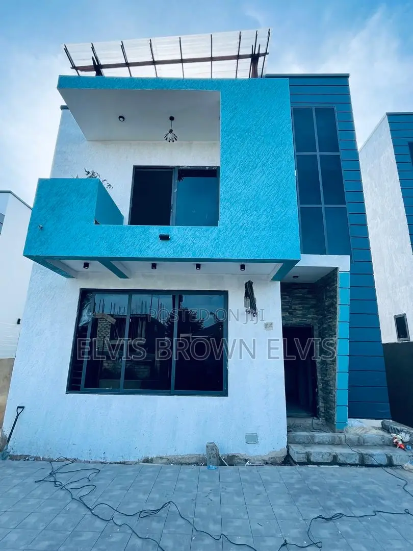 4bdrm House in Botwe Lakesid for sale in Ashaley Botwe