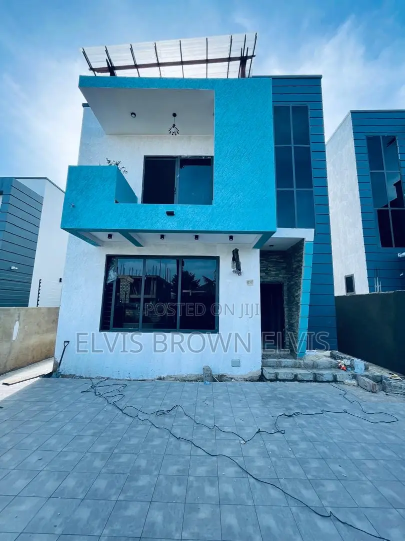 4bdrm House in Botwe Lakesid for sale in Ashaley Botwe