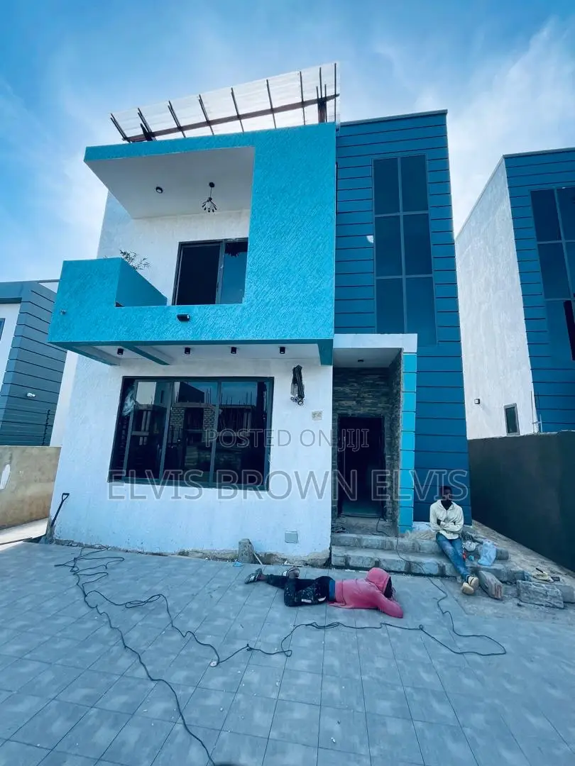 4bdrm House in Botwe Lakesid for sale in Ashaley Botwe