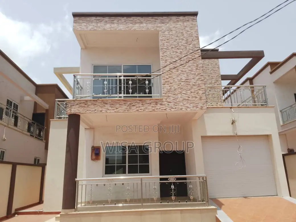 5bdrm Duplex in Wisa Groups, Accra Metropolitan for rent in Accra Metropolitan