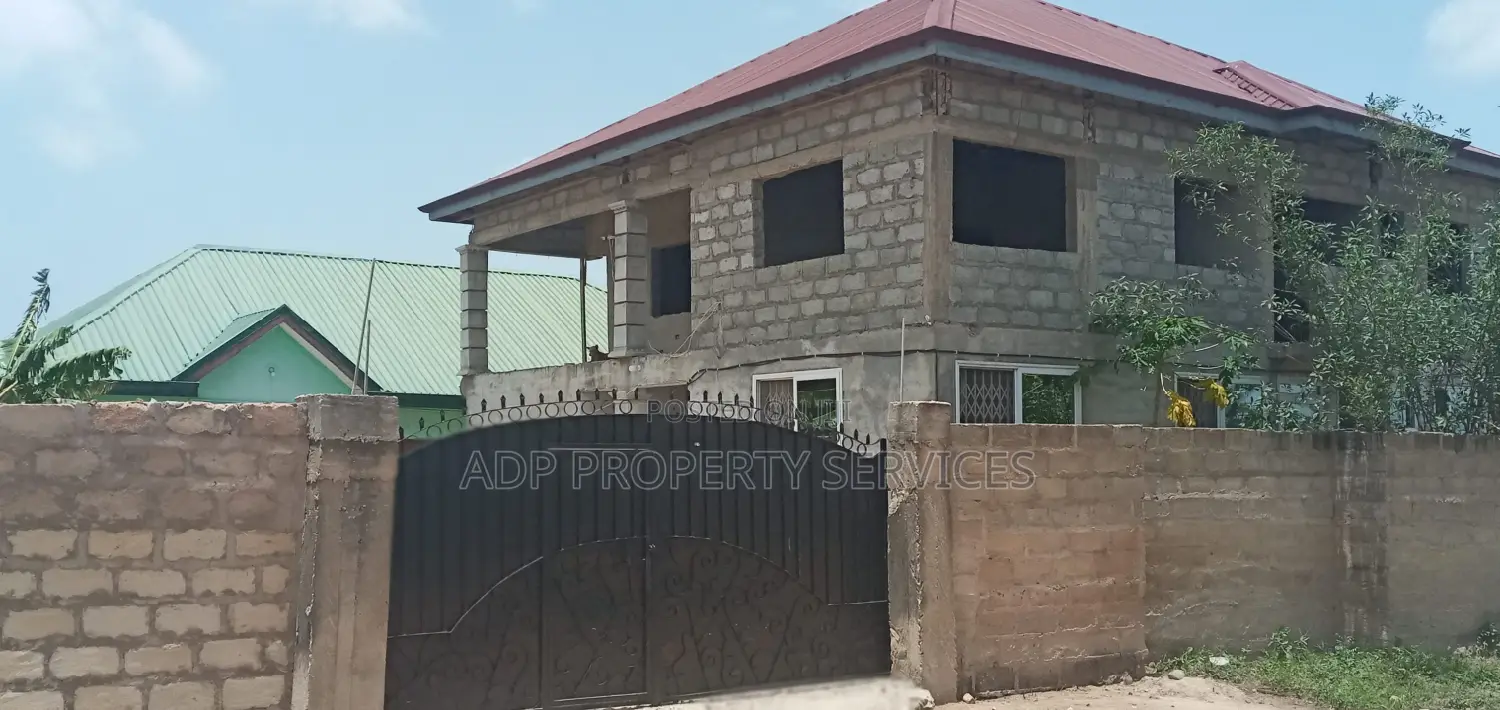 10bdrm House in Kasoa Amanfrom Iron for sale in Kasoa