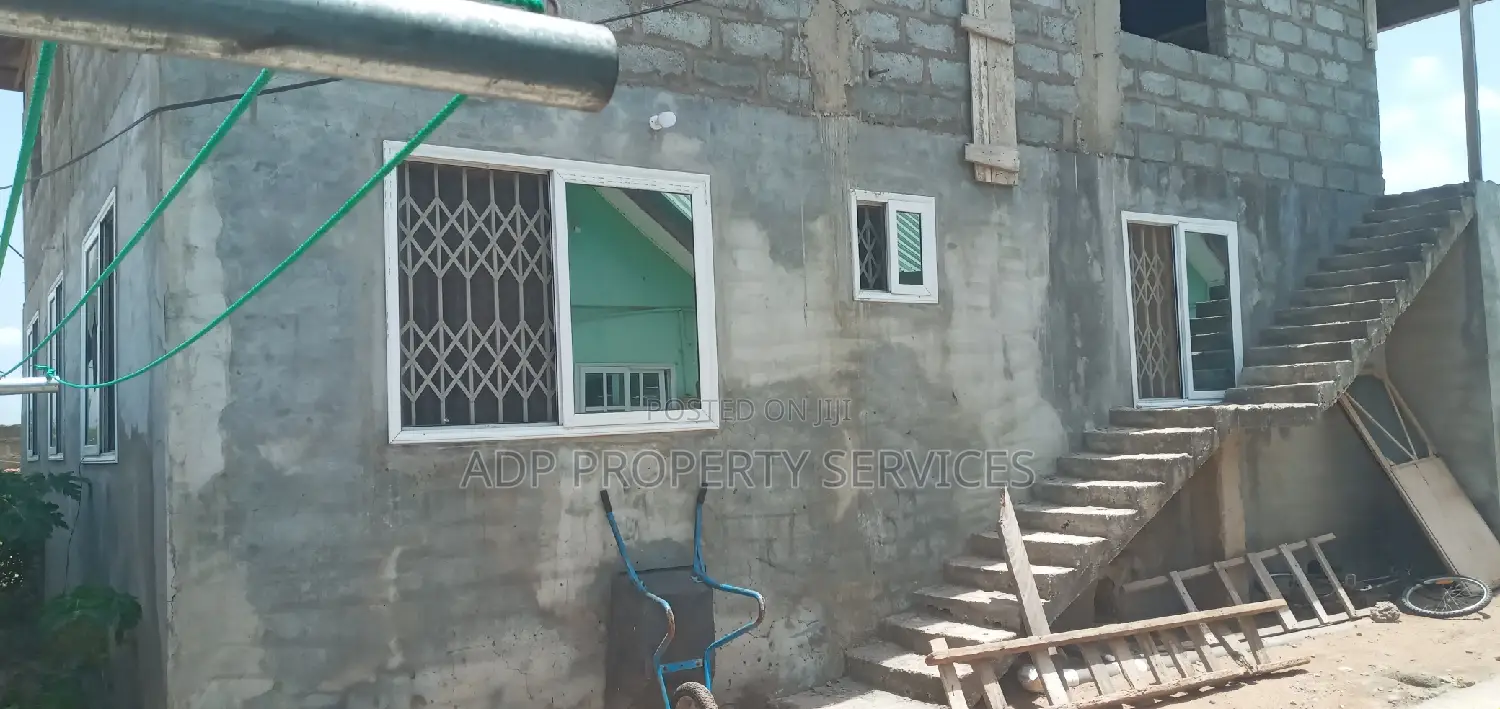 10bdrm House in Kasoa Amanfrom Iron for sale in Kasoa