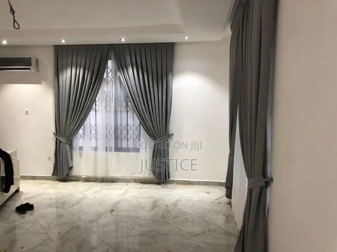 3bdrm Duplex in Ashongman Estate for rent in Ashomang Estate