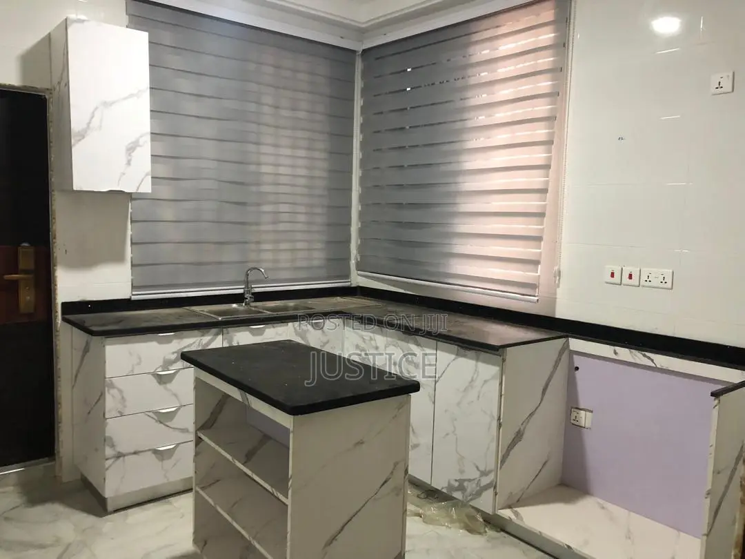 3bdrm Duplex in Ashongman Estate for rent in Ashomang Estate
