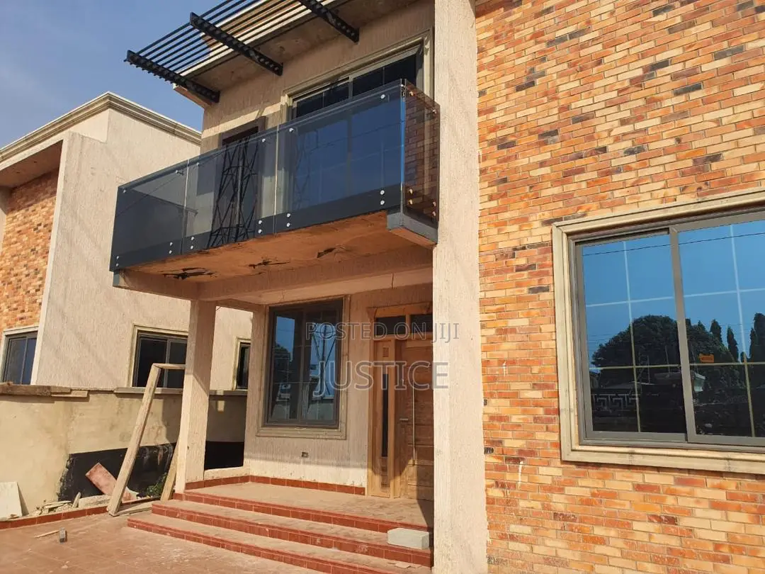 4bdrm Duplex in Haasto, Haatso for sale in Haatso