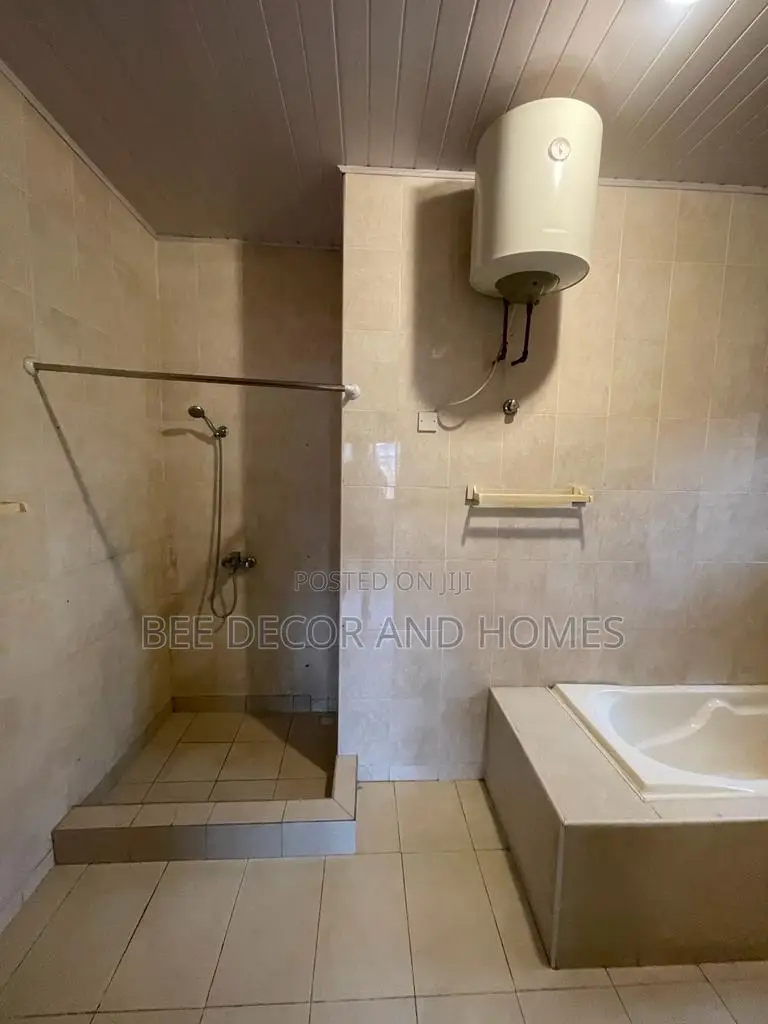 4bdrm House in Bee Decor $ Homes, East Legon for rent in East Legon