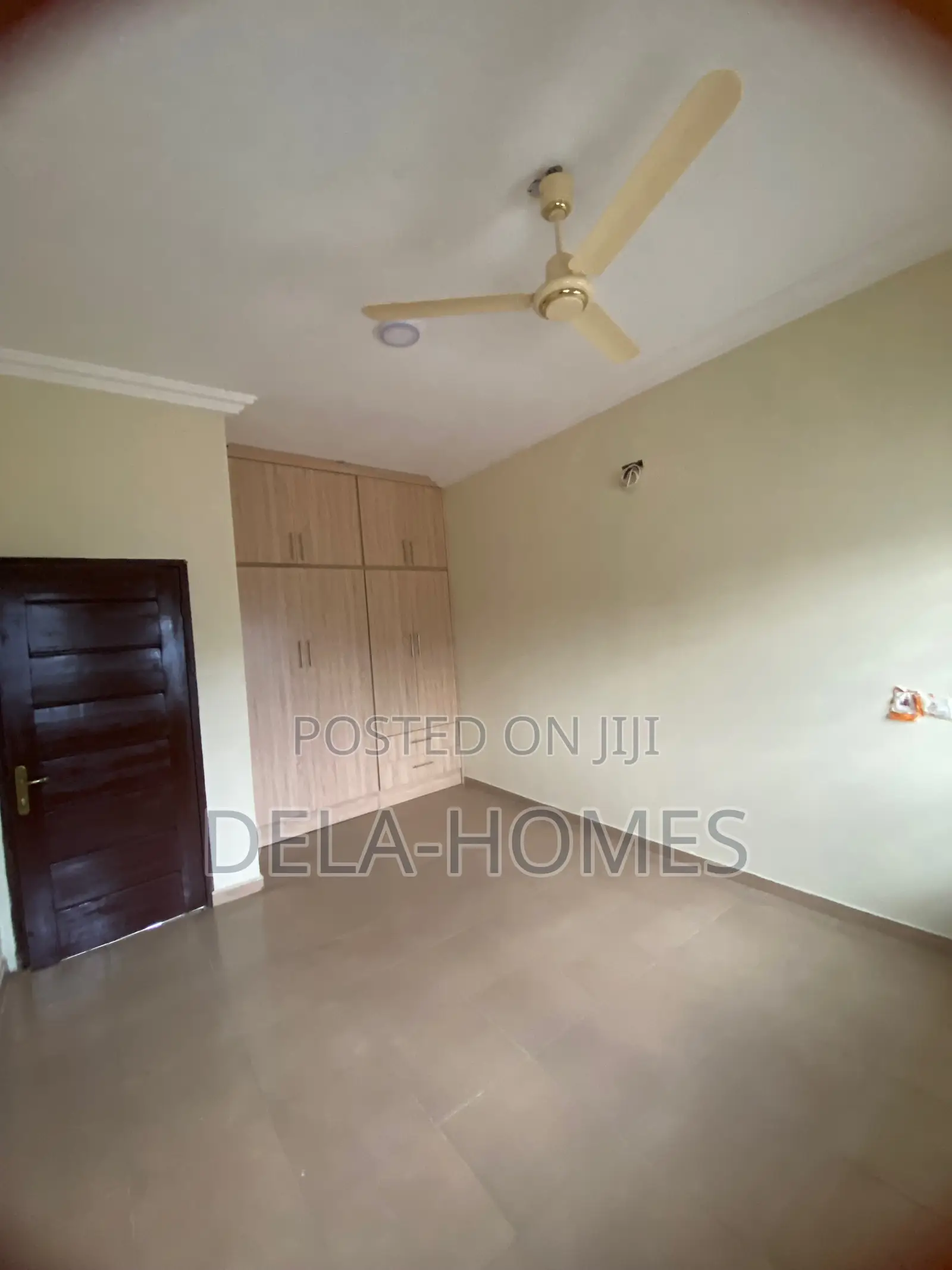 Newly Built Chamber N Hall Sc for Rent at Adenta. in Adenta