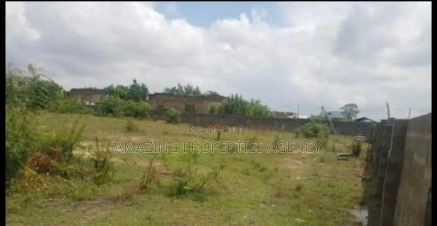 6 Plots of Land for Sale at Tema Michel Camp in Tema Metropolitan