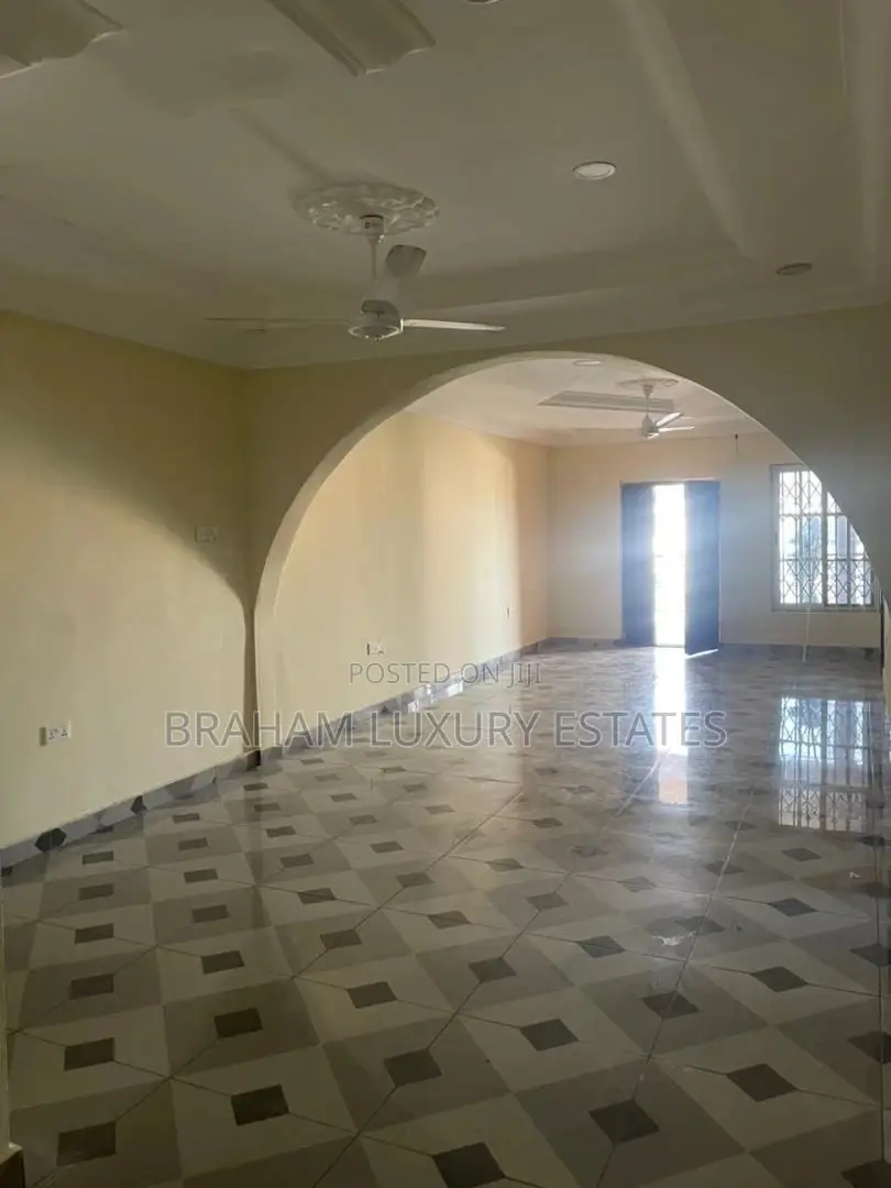 2bdrm Apartment in Collins Dauda, Spintex for rent in Spintex