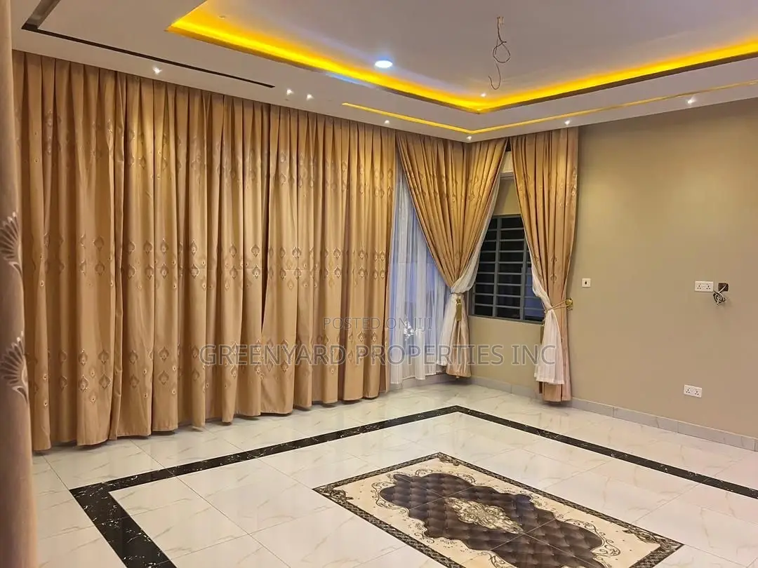 3bdrm House in C8, Lake Side Estate for sale in Lake Side Estate