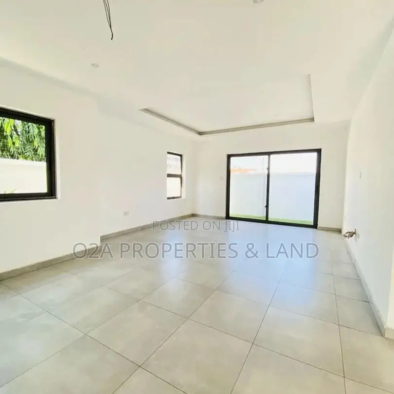4bdrm House in North Legon for sale in North Legon