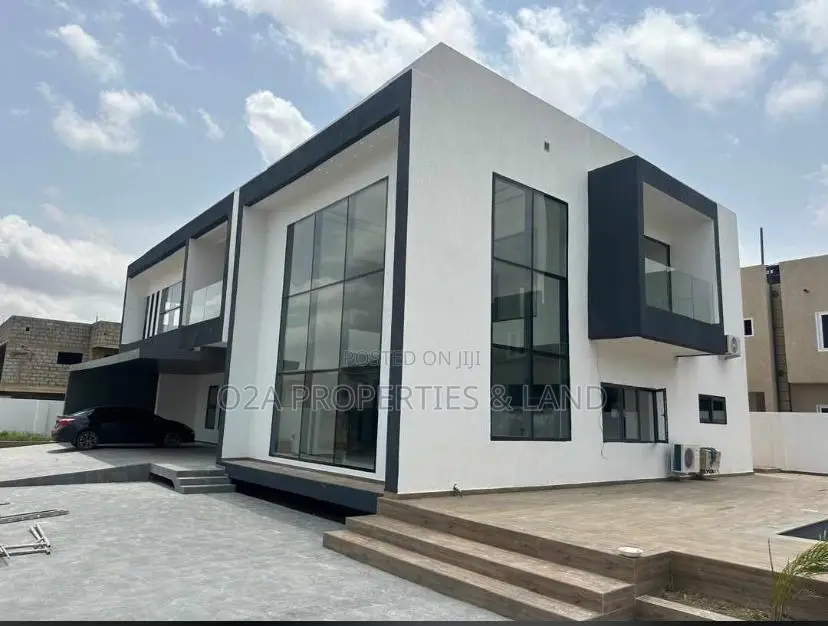 5bdrm House in Lakeside Estate for sale in Lake Side Estate