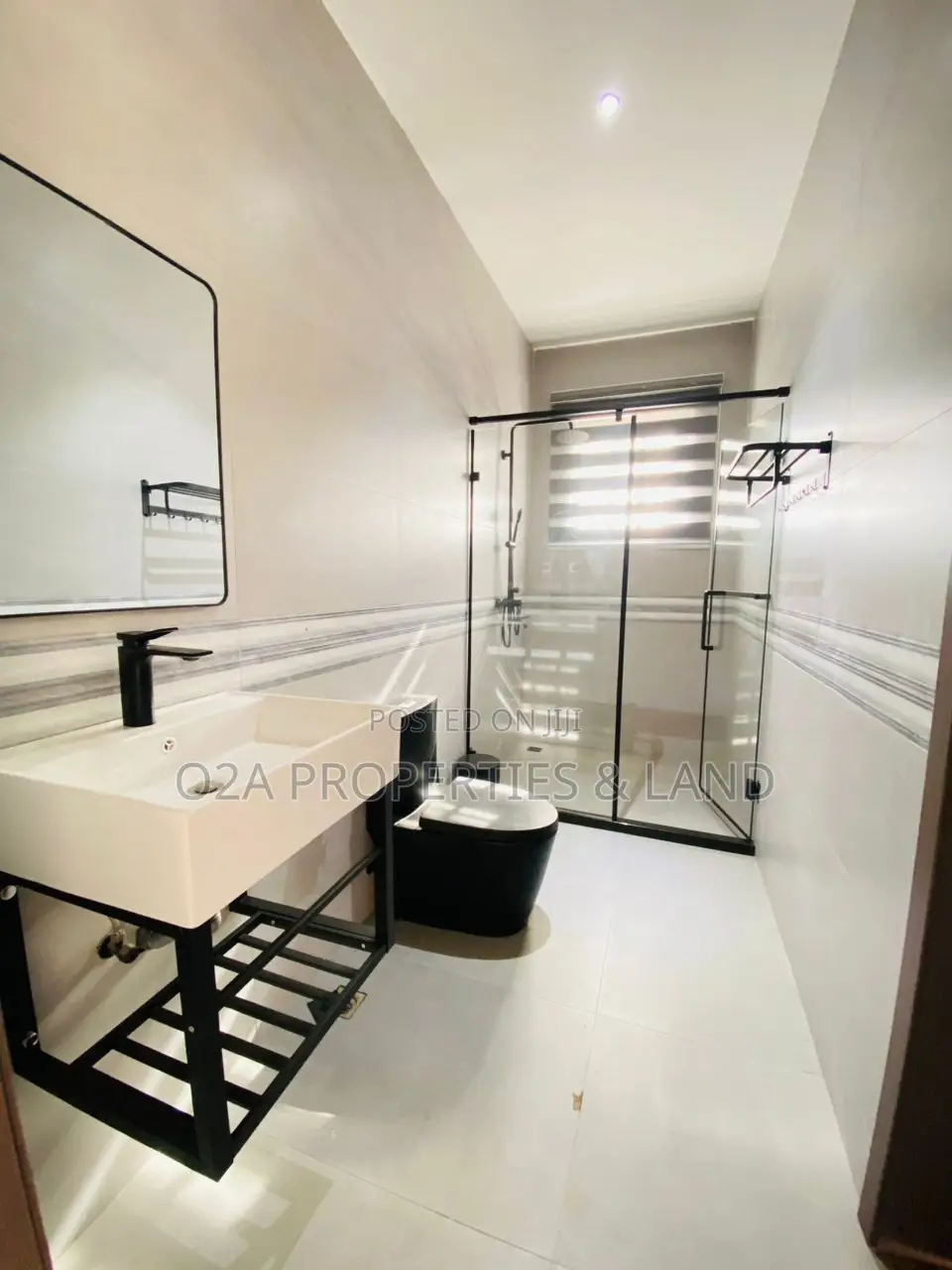 Furnished 2bdrm Apartment in Tse Addo, Trade Fair for rent in Trade Fair
