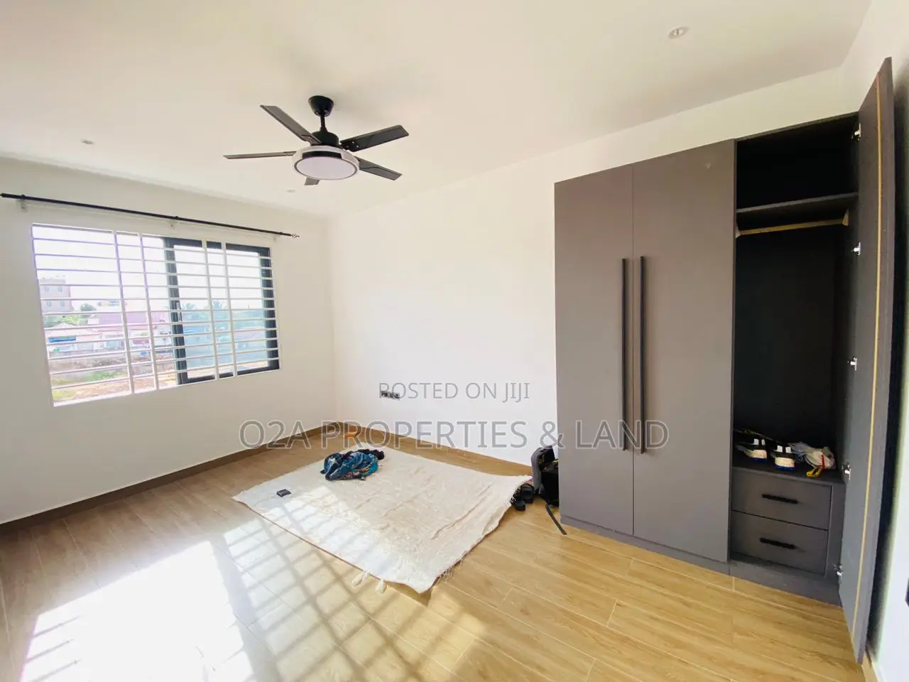 2bdrm Apartment in Tse Addo, Trade Fair for rent in Trade Fair