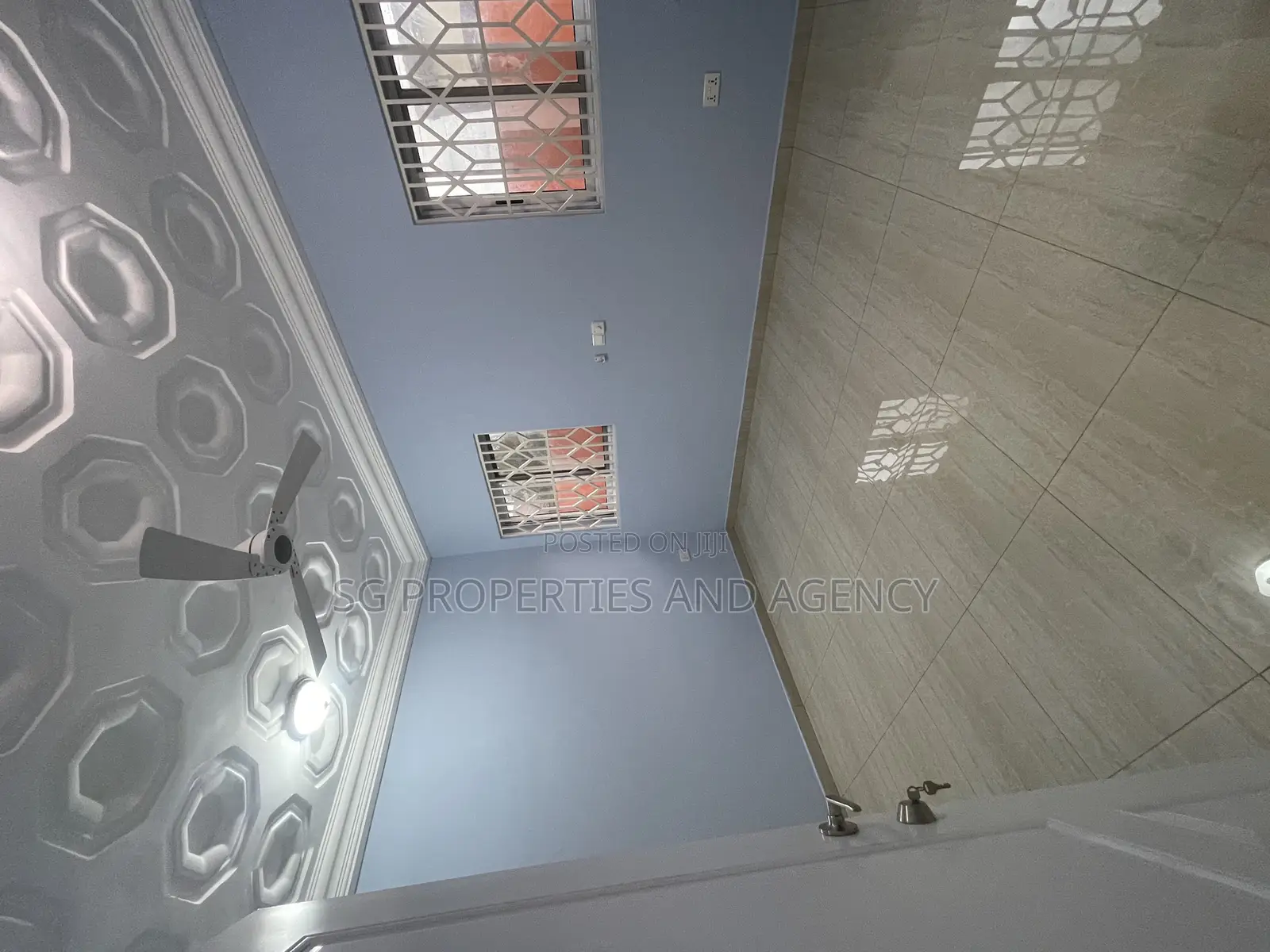 3bdrm House in Community 18, Spintex for rent in Spintex