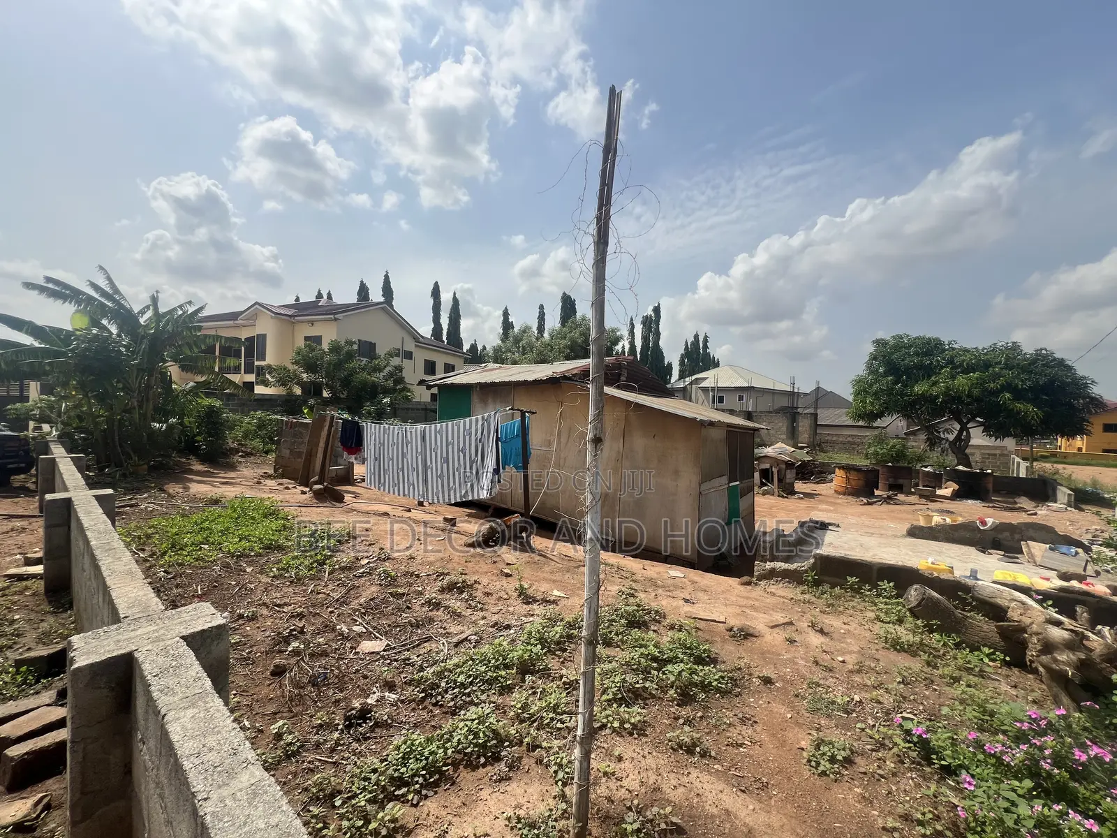Classic Close to Road Side Land for Sale in North Legon