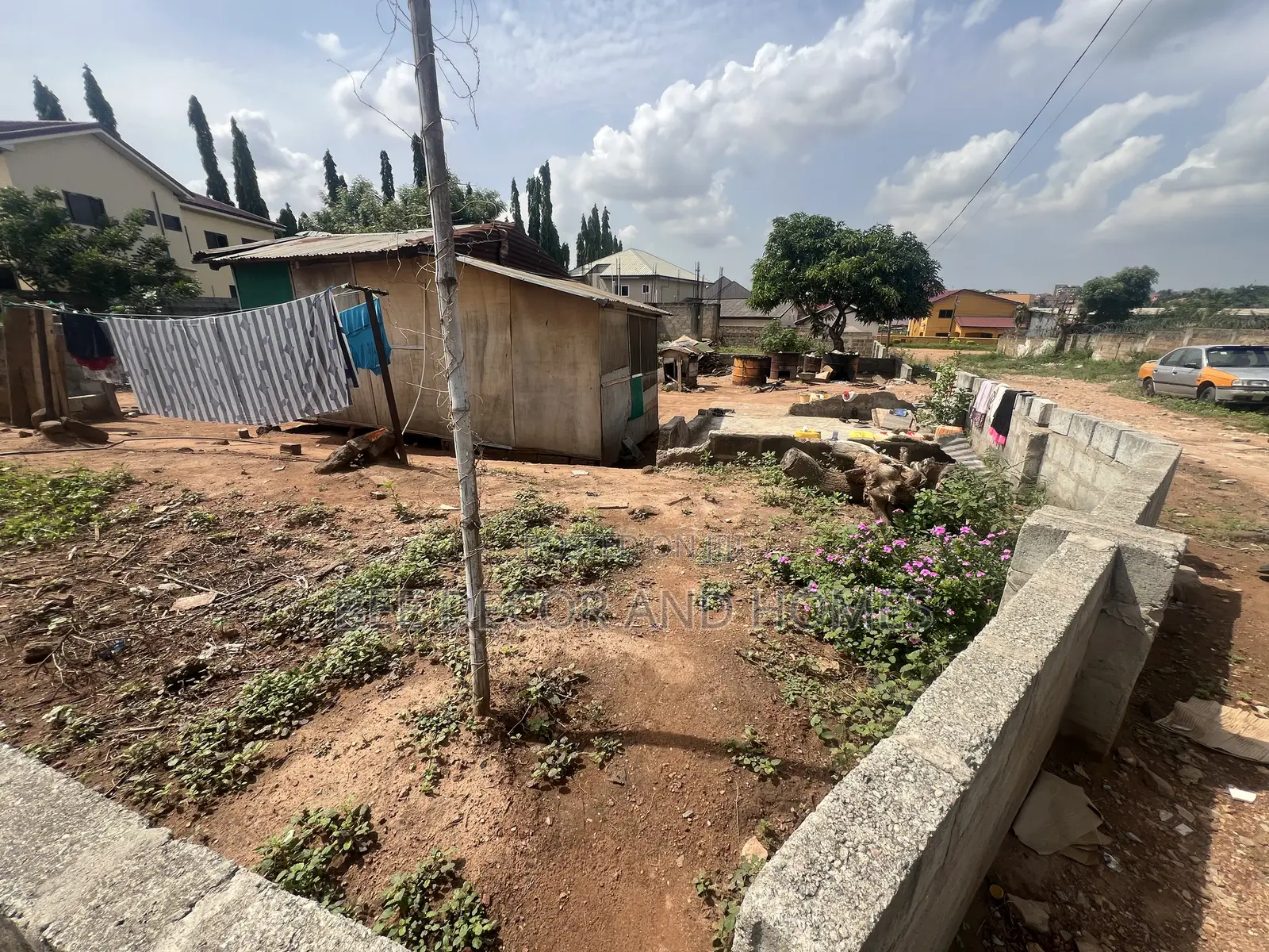 Classic Close to Road Side Land for Sale in North Legon