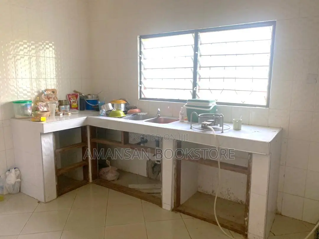 5bdrm House in New-Juaben Municipal for sale in New-Juaben Municipal