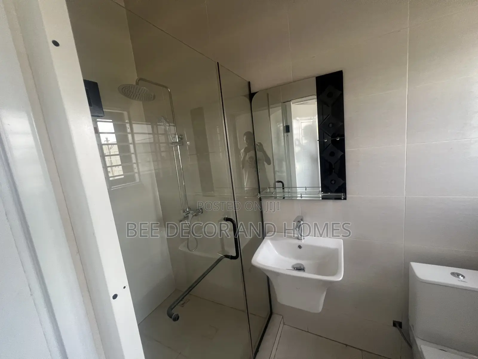 2bdrm Apartment in Bee Decor & Homes, Haatso for rent in Haatso