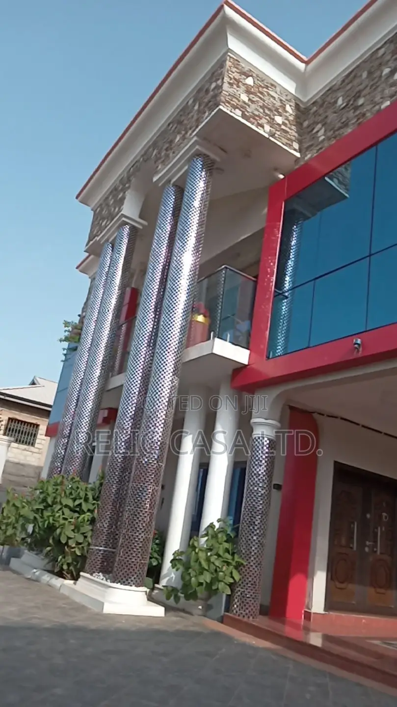 7 Bedroom House for Sale Near West Hills Mall in West Hills Mall Area