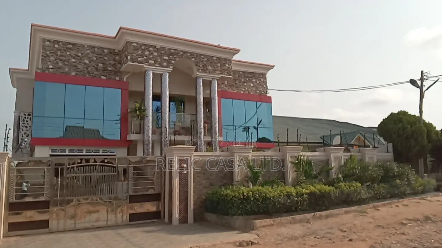 7 Bedroom House for Sale Near West Hills Mall in West Hills Mall Area