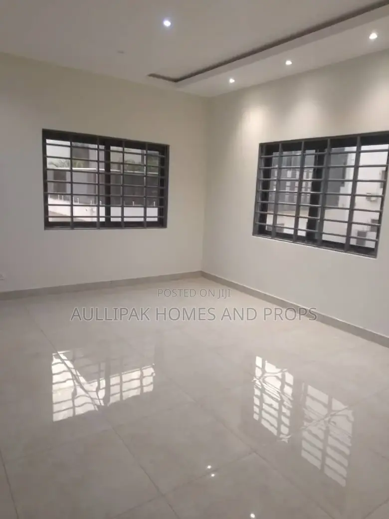 Furnished 4bdrm Penthouse in Lakeside, Accra Metropolitan for rent in Accra Metropolitan