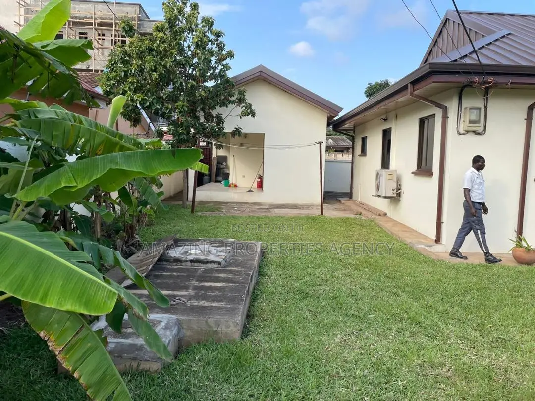 5bdrm House in Kanda for sale in Kanda