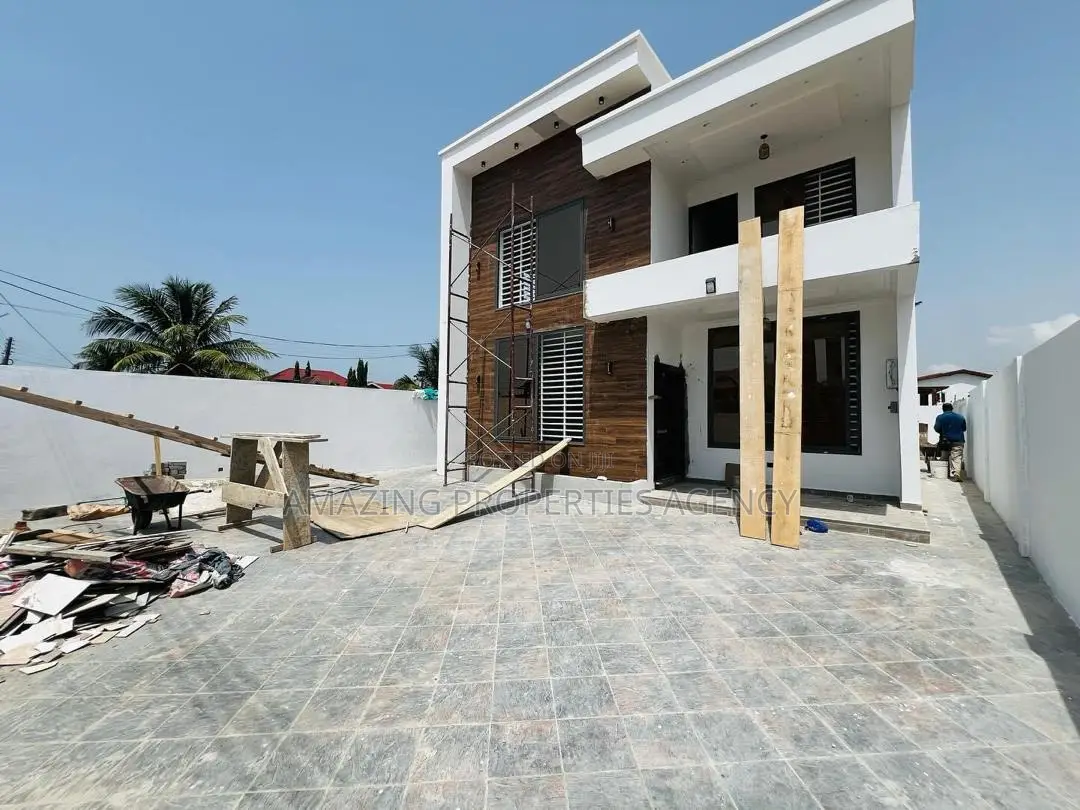 4bdrm House in Spintex for sale in Spintex