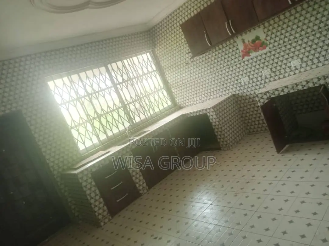 7bdrm Duplex in Wisa Groups, Accra Metropolitan for rent in Accra Metropolitan