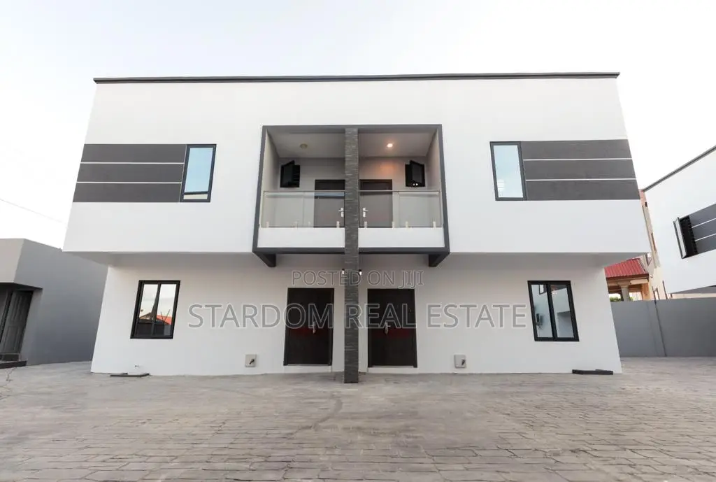 2bdrm Townhouse / Terrace in East Legon for rent in East Legon