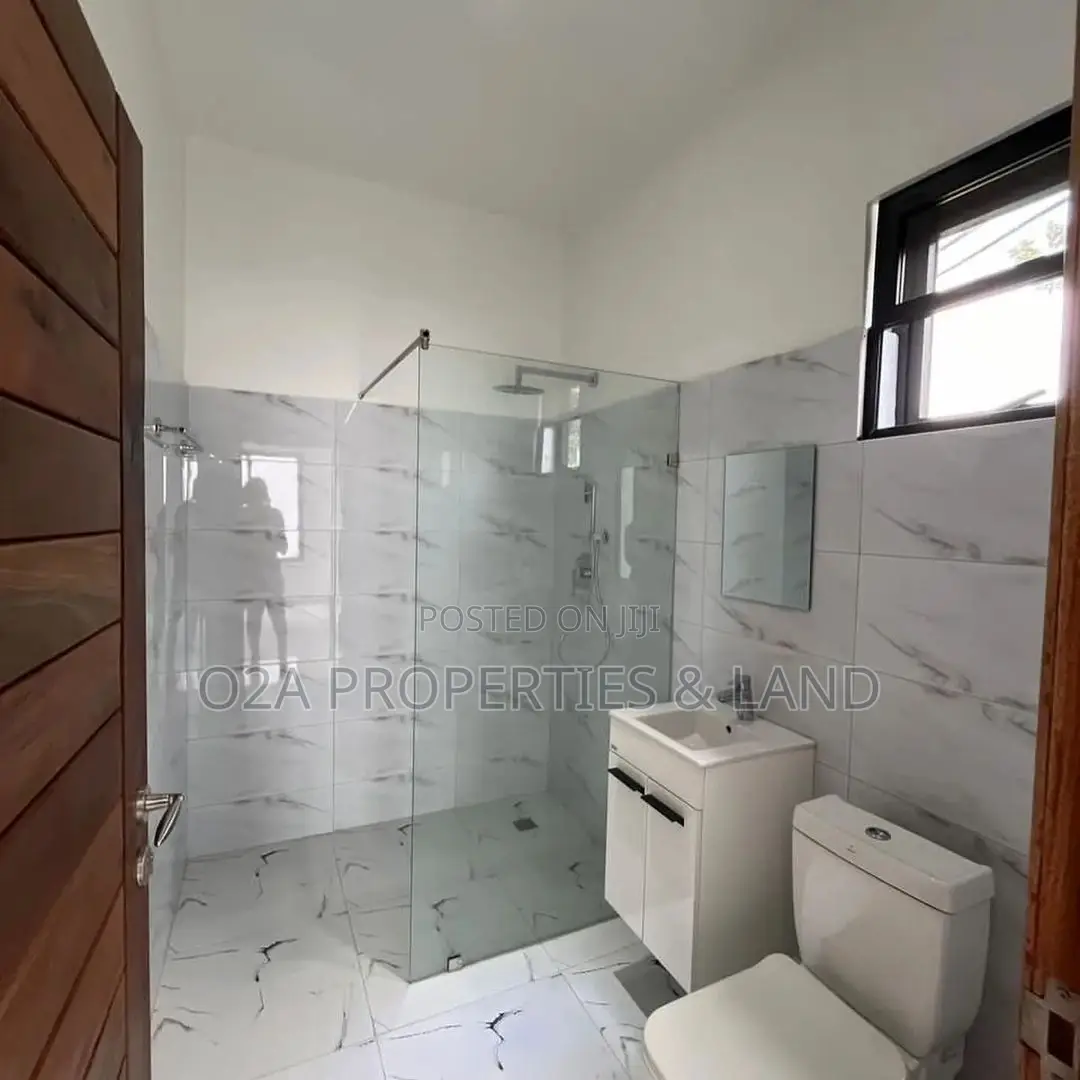 3bdrm House in Haatso-North Legon for sale in North Legon