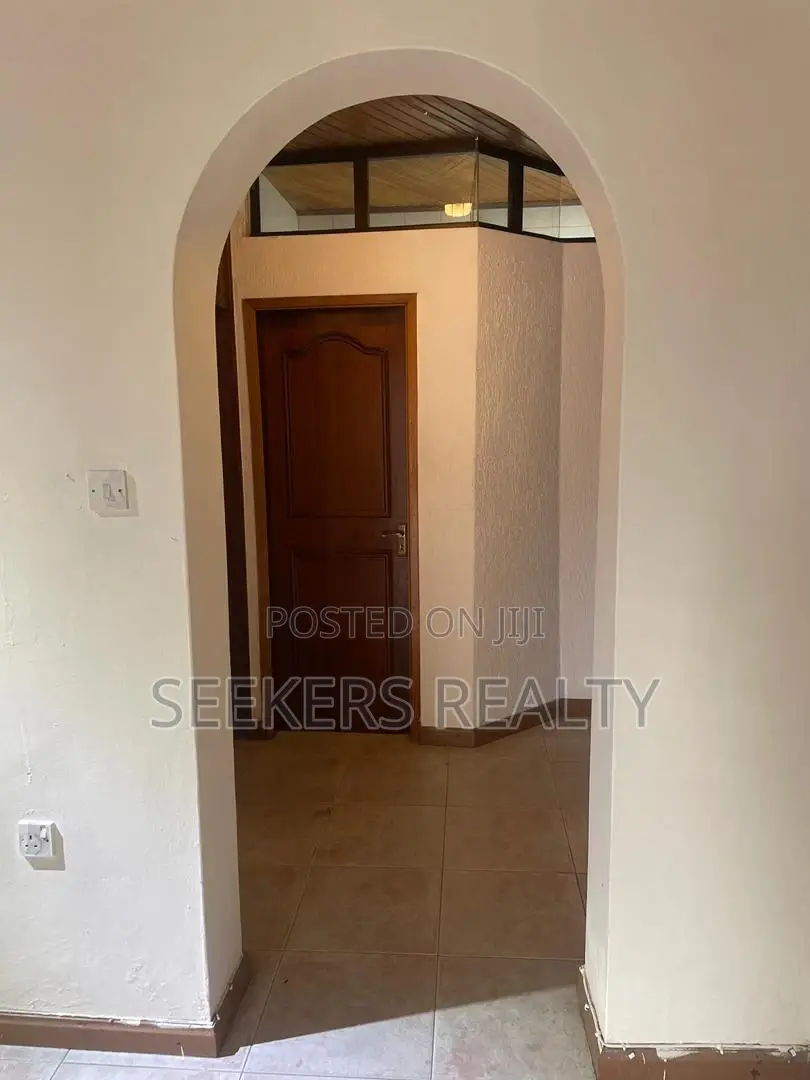 2bdrm Apartment in Seekers Realty, Labone SHS Area for rent in Labone SHS Area