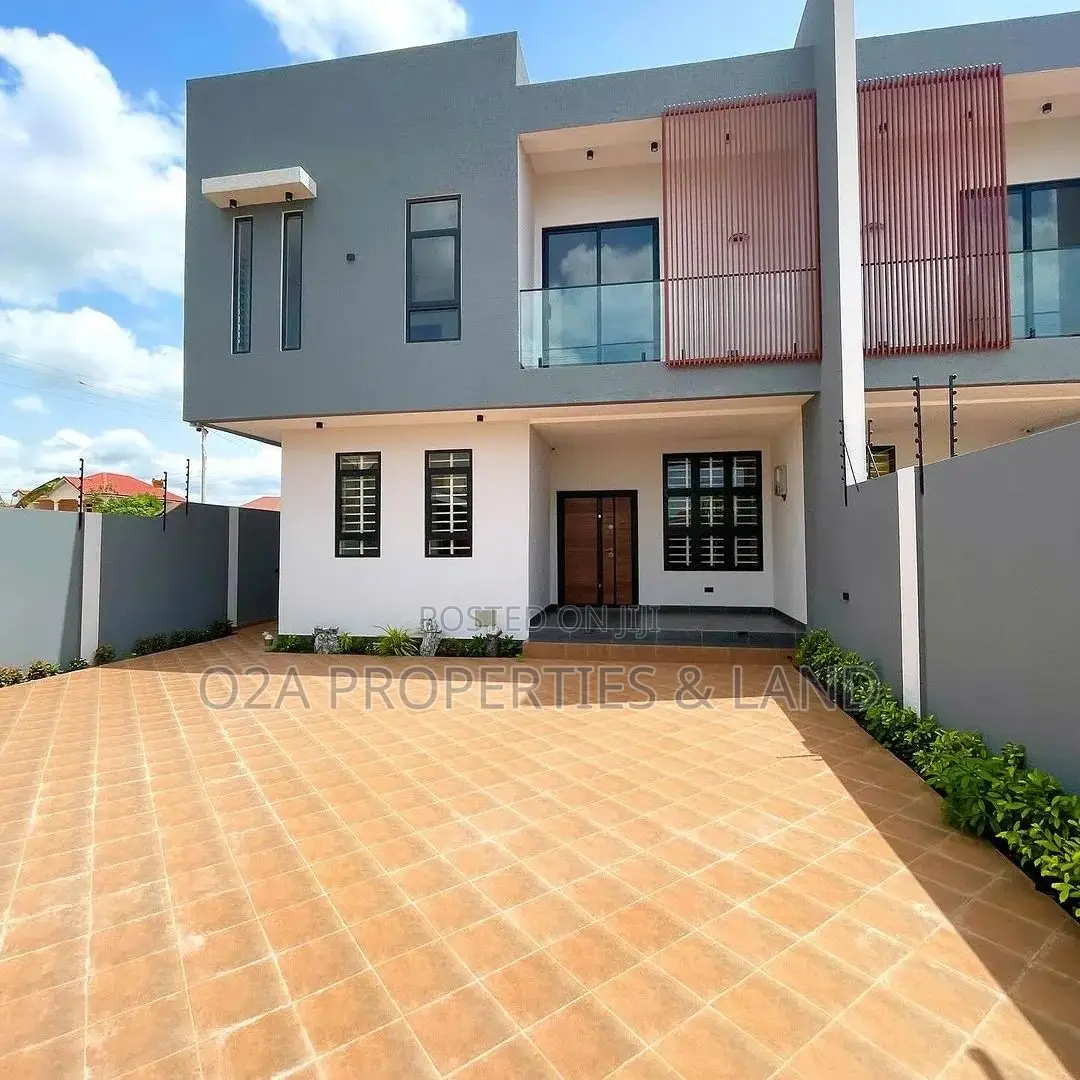4bdrm House in Oyarifa for sale in Oyarifa Mall Area