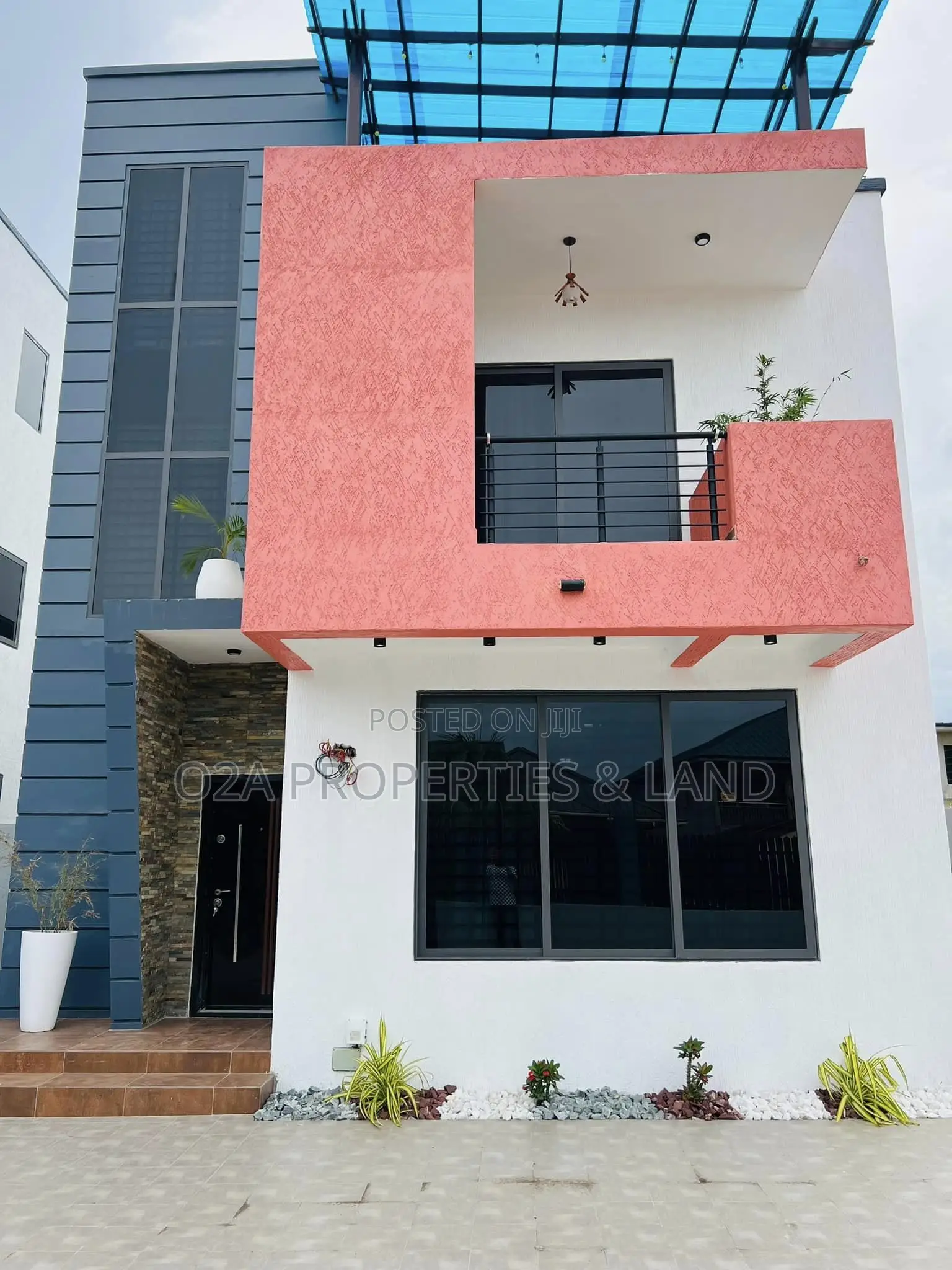4bdrm House in Ashaley Botwe for sale in Lake Side Estate