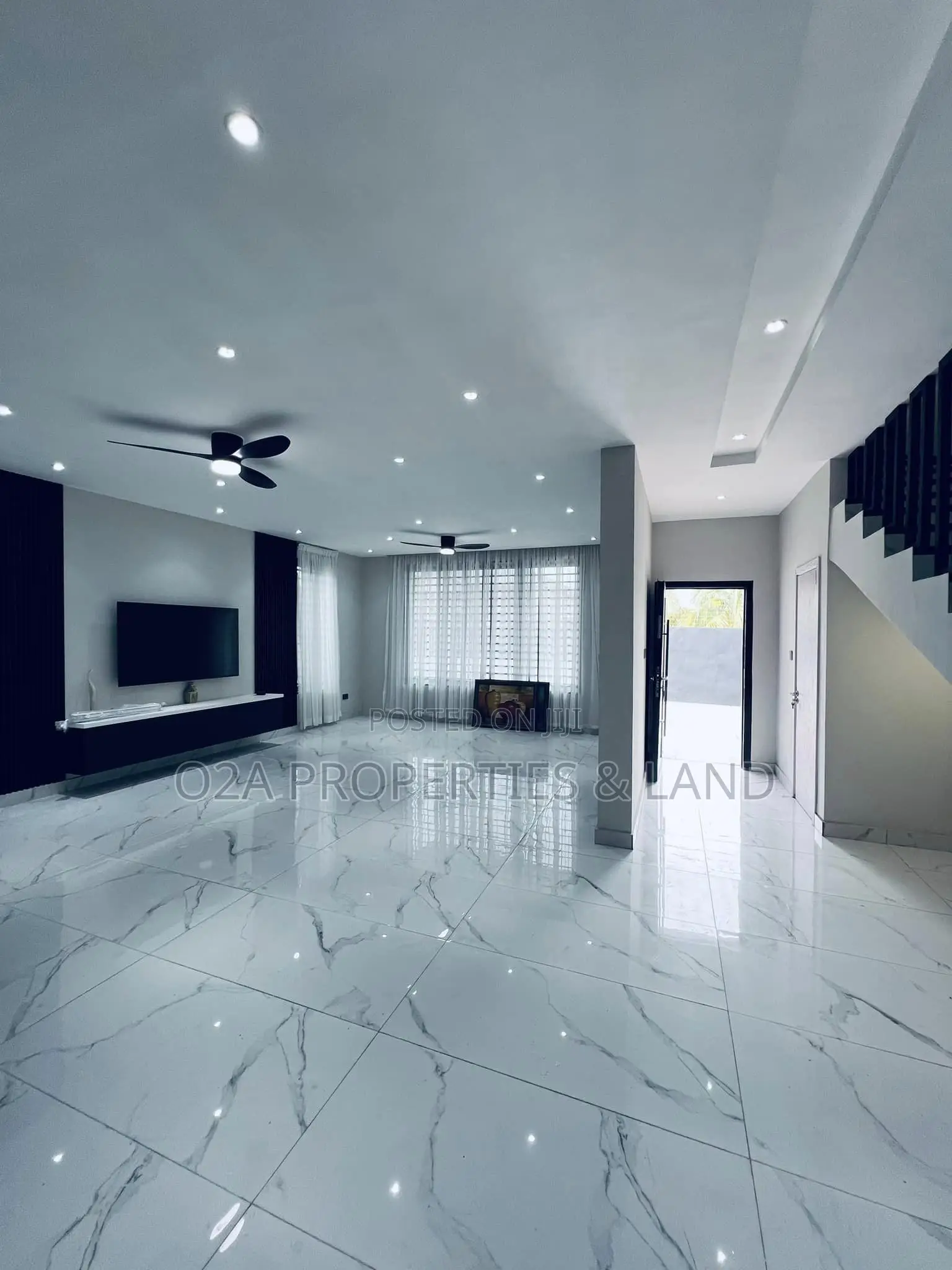 4bdrm House in Ashaley Botwe for sale in Lake Side Estate