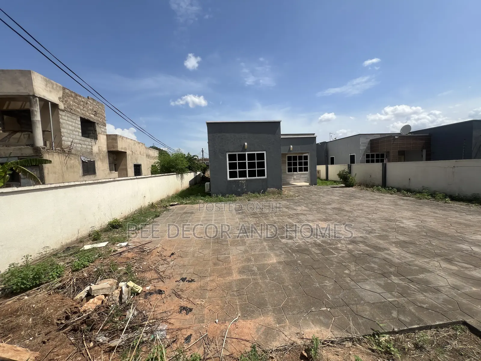3bdrm House in Bee 🐝 Decor & Homes, Old Ashomang for sale in Old Ashomang
