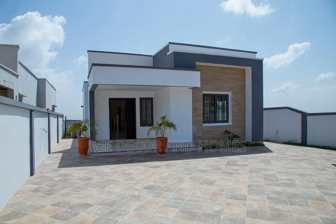 4bdrm House in Bee ๐ Decor & Homes, Kwabenya for sale in Kwabenya