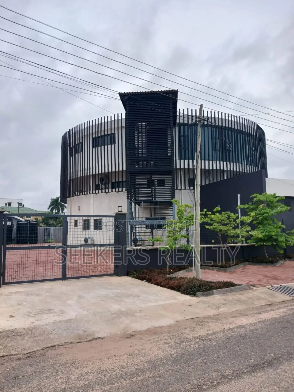 Office Space for Rent at Abelemkpe in Abelemkpe