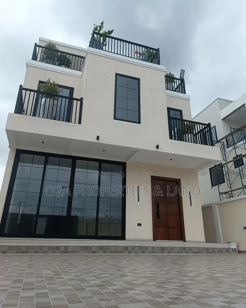 5bdrm House in Dzorwulu for sale in Dzorwulu