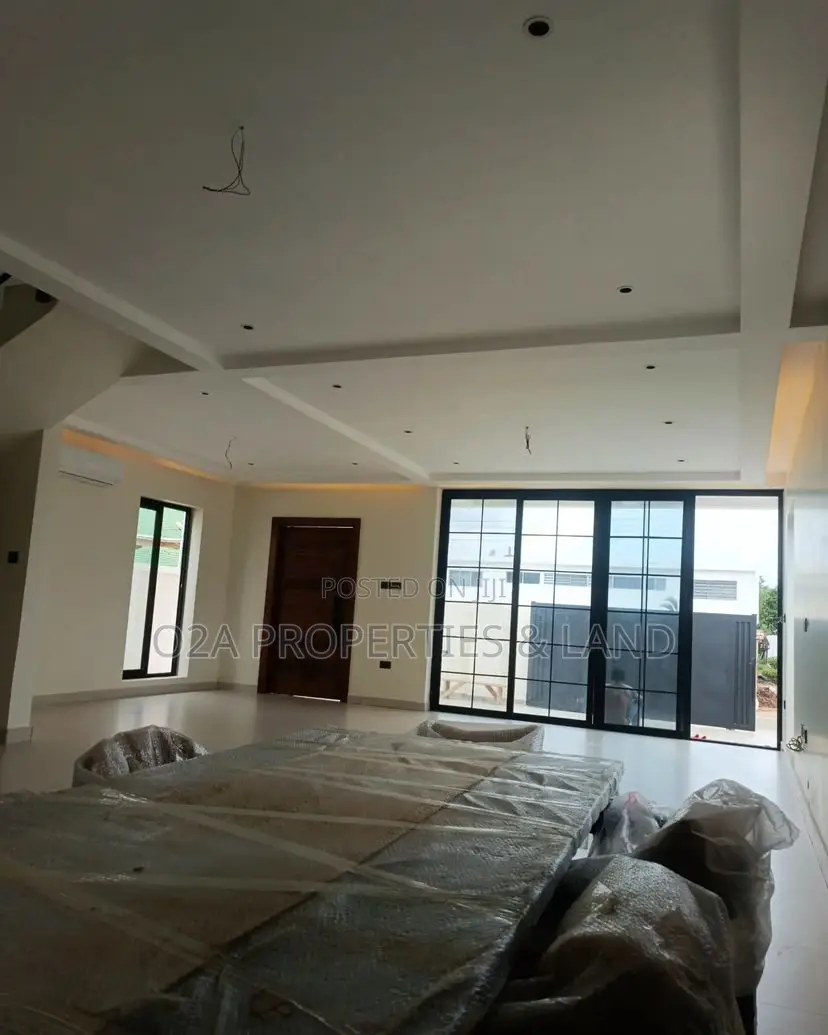 5bdrm House in Dzorwulu for sale in Dzorwulu