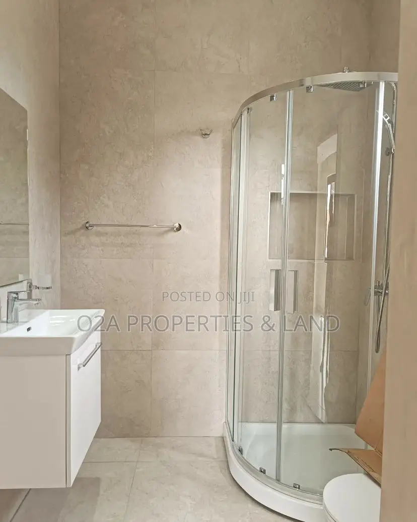 5bdrm House in Dzorwulu for sale in Dzorwulu